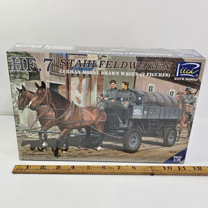 Riich Models 1:35 HF. 7 STAHL FELD WAGON German Horse Drawn Wagon 2 Figures Kit